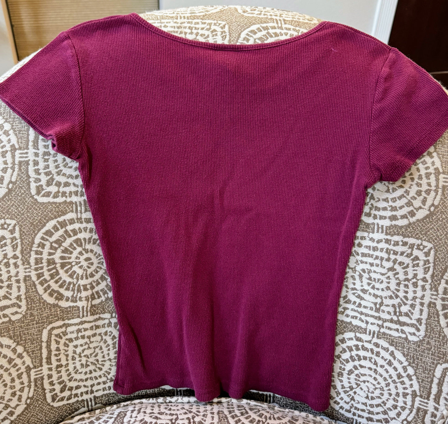 No boundaries crop top - Preowned