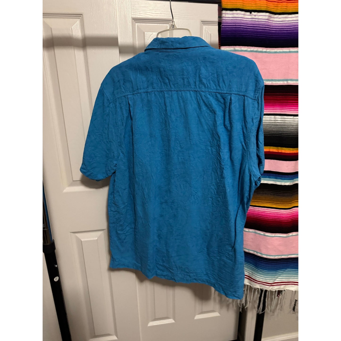Tommy Bahama 100% Silk Short Sleeve Button Up