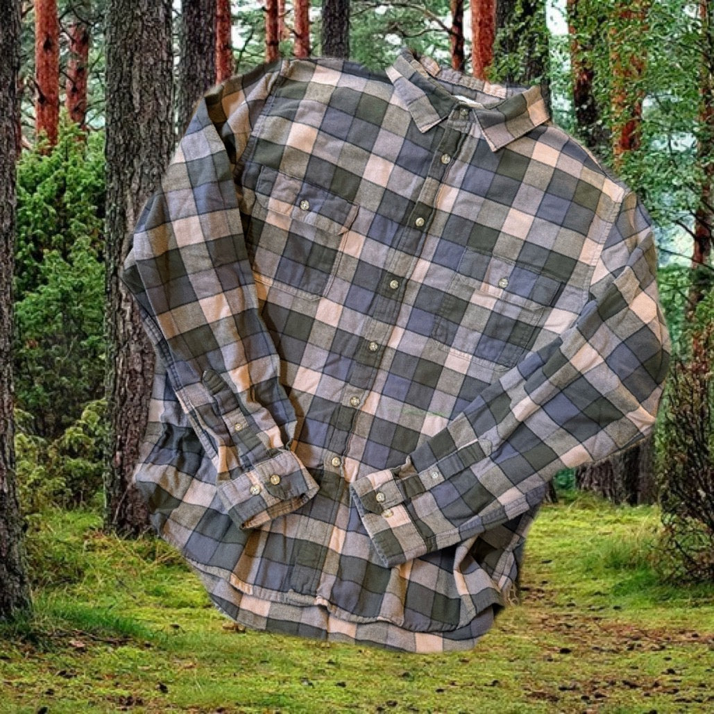 Plaid flannel button up - Preowned
Gray & green