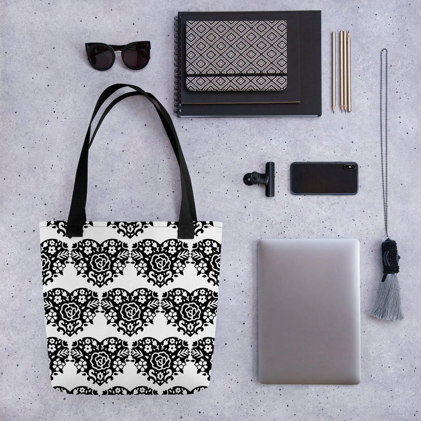 Corazones y Flores Tote bag