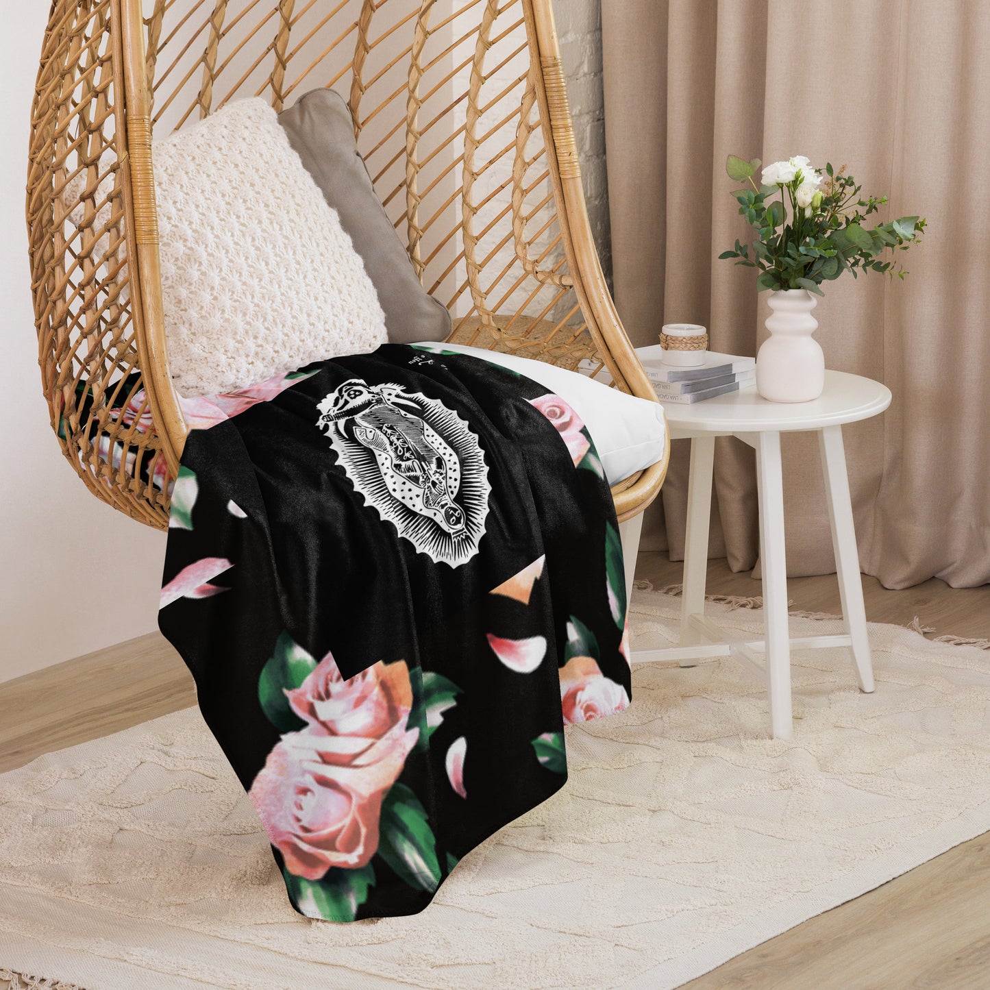 Virgen de Guadalupe Sherpa blanket