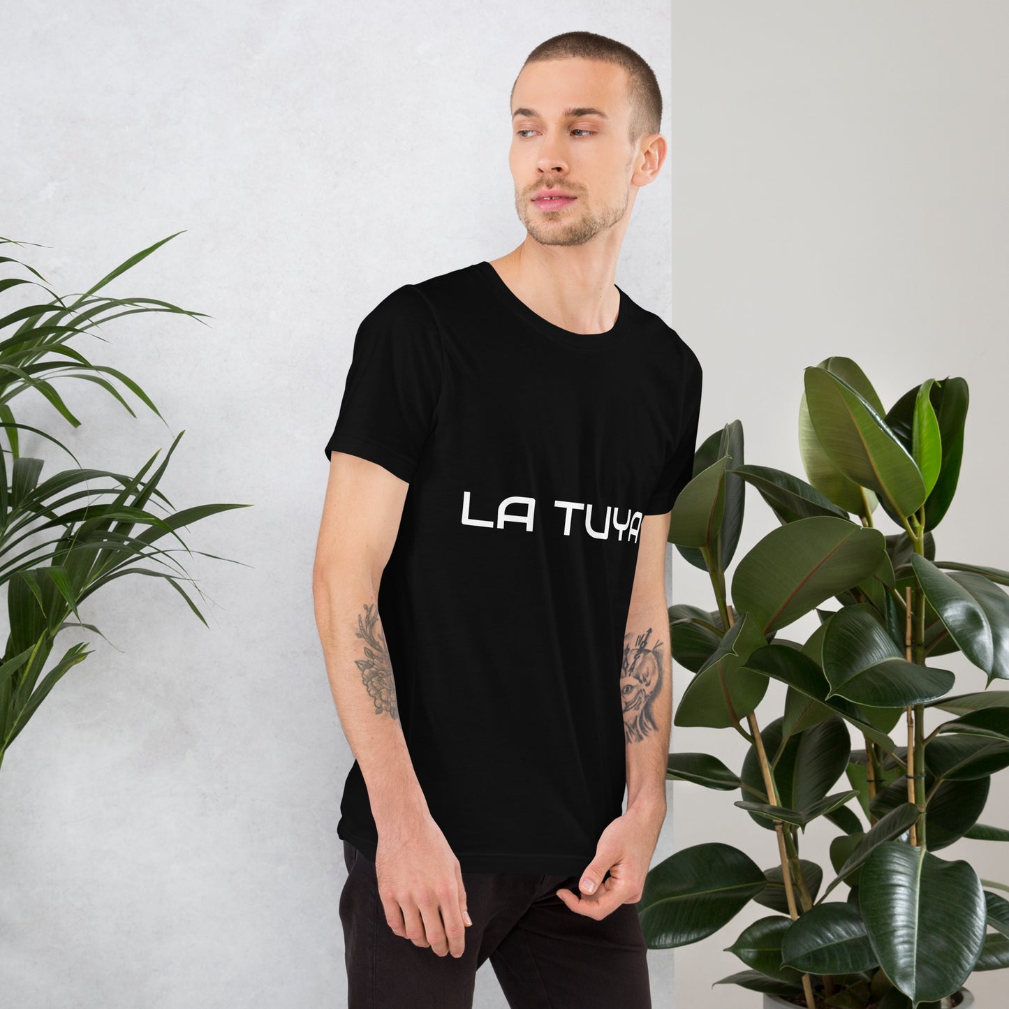 LA TUYA Unisex t-shirt